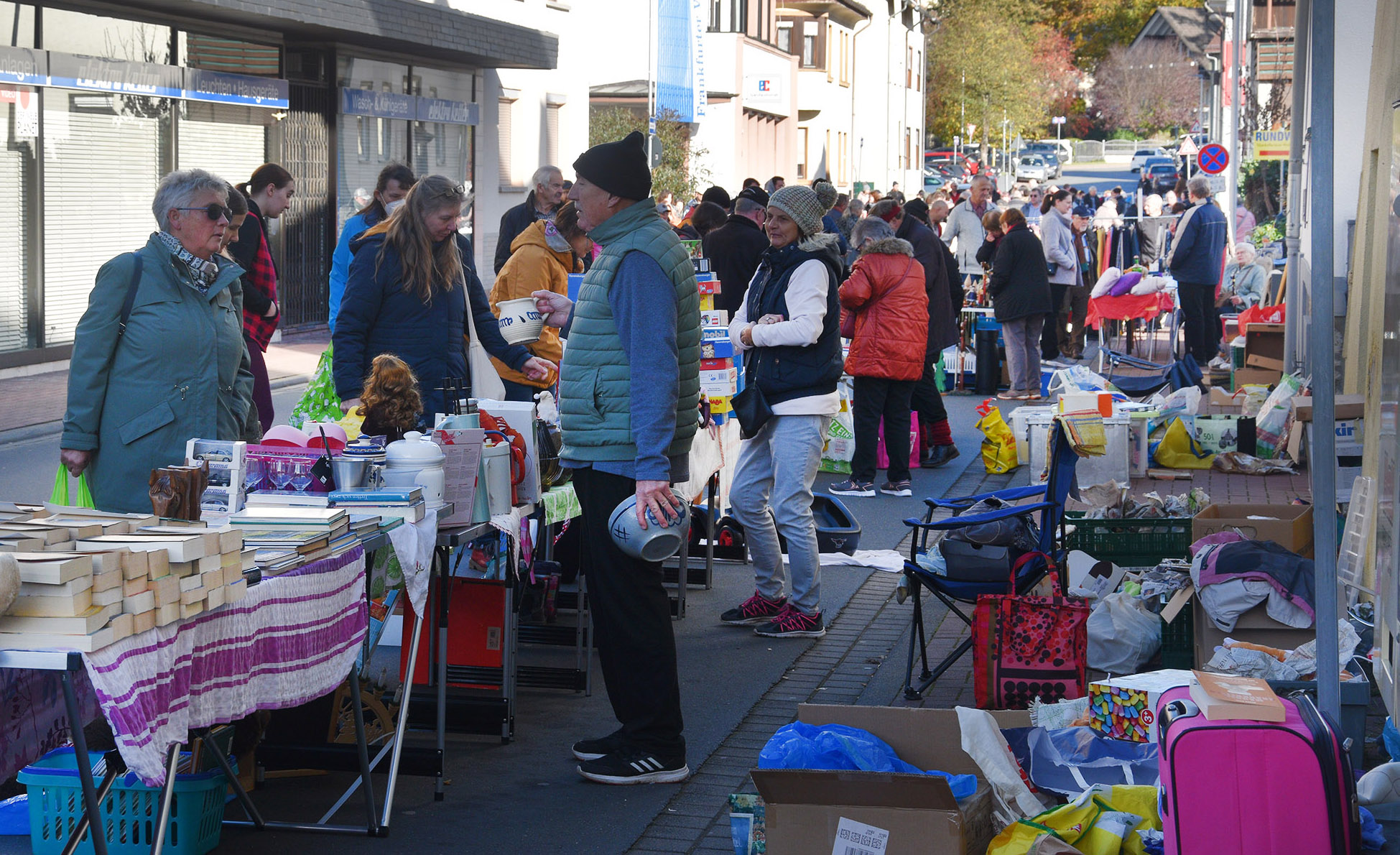 Flohmarkt zum Martinimarkt in Weilmünster