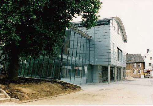 Das neue Bürgerhaus wurde am 01. Juli 1994 eingeweiht.